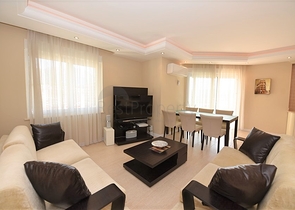 Меблированный пентхаус с видом на море  