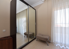 Меблированный пентхаус с видом на море  