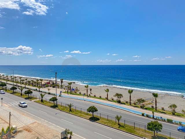 Большой пентхаус с видом на море