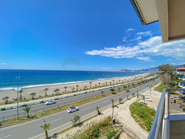 Большой пентхаус с видом на море