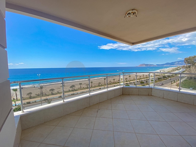 Большой пентхаус с видом на море