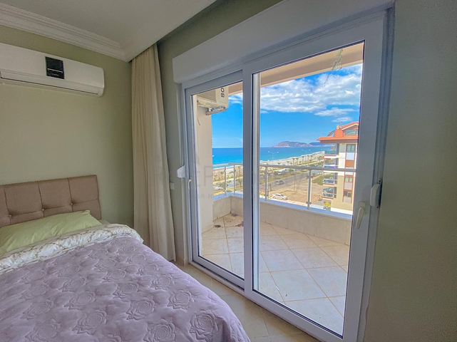 Большой пентхаус с видом на море