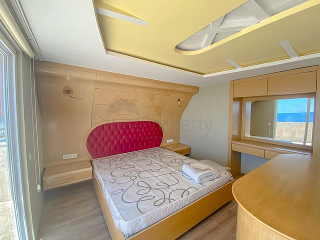 Большой пентхаус с видом на море