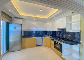 Большой пентхаус с видом на море