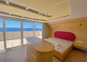 Большой пентхаус с видом на море