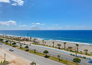 Большой пентхаус с видом на море