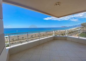 Большой пентхаус с видом на море