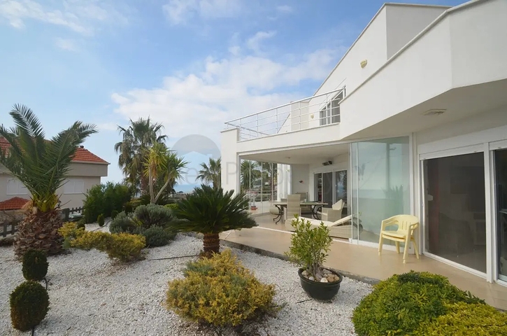 Меблированная вилла планировки 2+1