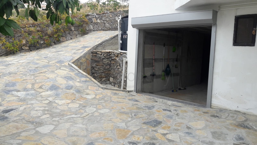 Меблированная вилла планировки 2+1