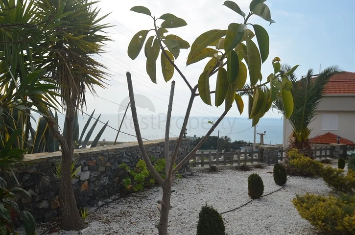 Меблированная вилла планировки 2+1