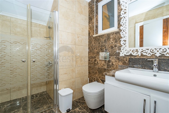 Двухэтажная вилла планировки 4+1