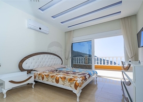 Двухэтажная вилла планировки 4+1