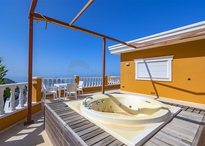 Двухэтажная вилла планировки 4+1