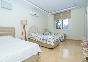 Двухэтажная вилла планировки 4+1