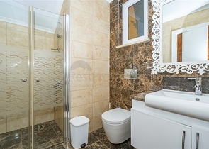 Двухэтажная вилла планировки 4+1