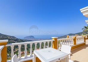 Двухэтажная вилла планировки 4+1