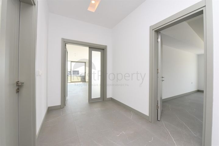 Пентхаус планировки 3+1 с видом на море