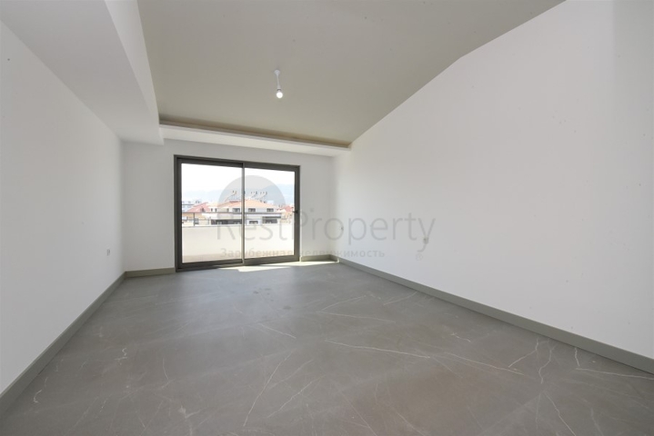 Пентхаус планировки 3+1 с видом на море