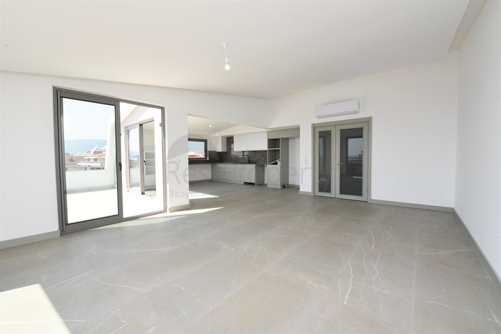 Пентхаус планировки 3+1 с видом на море