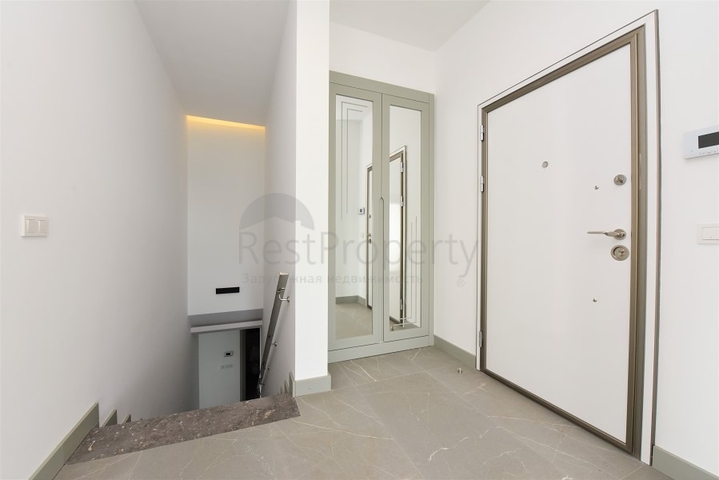 Пентхаус планировки 3+1 с видом на море