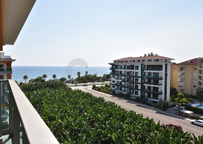 Пентхаус планировки 3+1 с видом на море