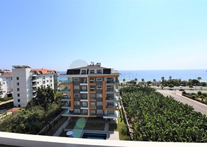 Пентхаус планировки 3+1 с видом на море