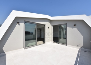 Пентхаус планировки 3+1 с видом на море