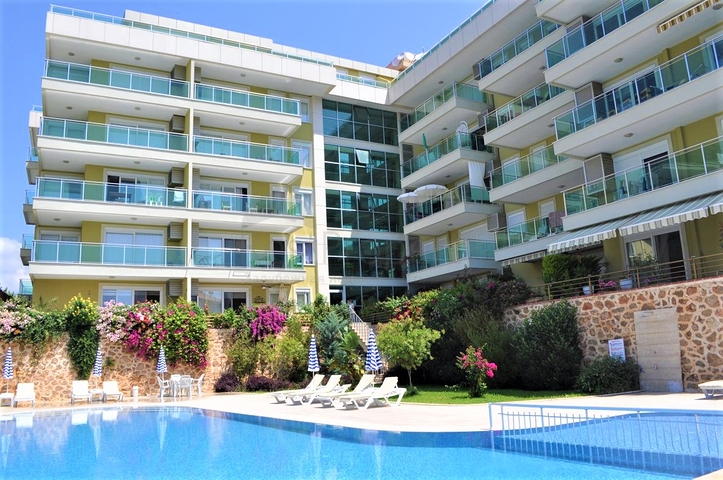 Трехкомнатная квартира с видом на море