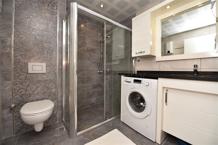 Трехкомнатная квартира с видом на море