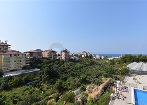 Трехкомнатная квартира с видом на море