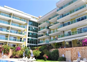 Трехкомнатная квартира с видом на море