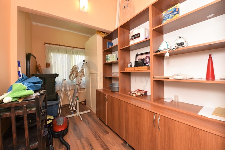 Меблированная вилла в шаговой доступности от моря