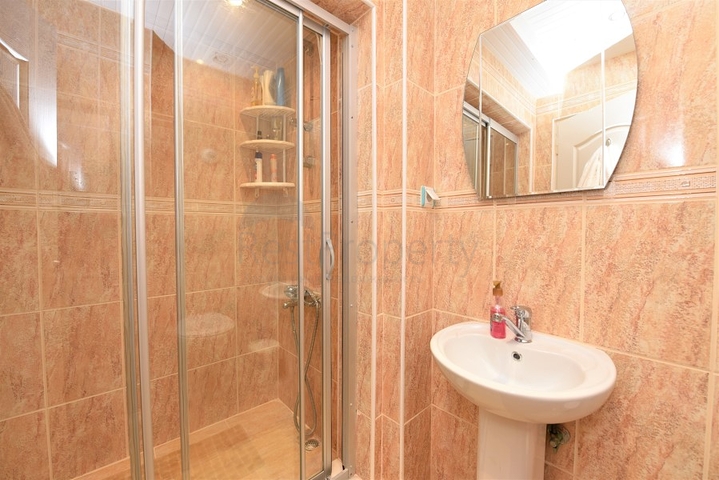 Меблированная вилла в шаговой доступности от моря