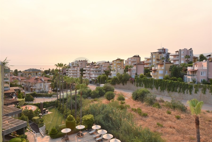 Меблированная вилла в шаговой доступности от моря