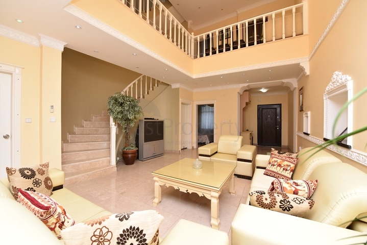 Меблированная вилла в шаговой доступности от моря