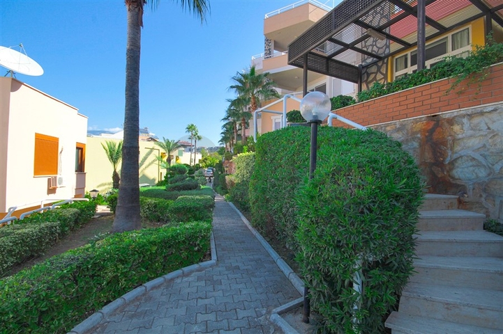 Меблированная вилла в шаговой доступности от моря