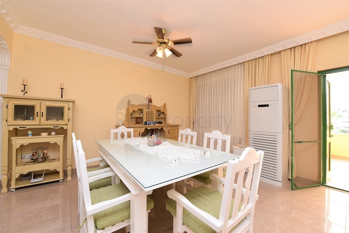 Меблированная вилла в шаговой доступности от моря