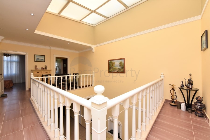 Меблированная вилла в шаговой доступности от моря