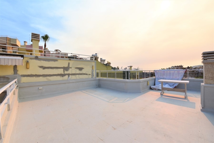 Меблированная вилла в шаговой доступности от моря