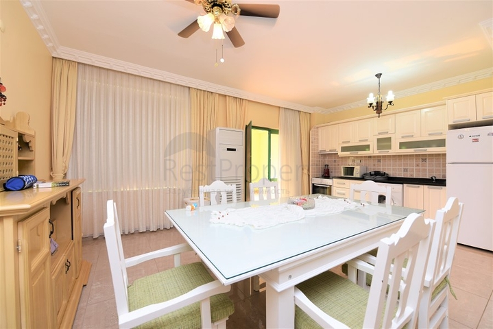 Меблированная вилла в шаговой доступности от моря