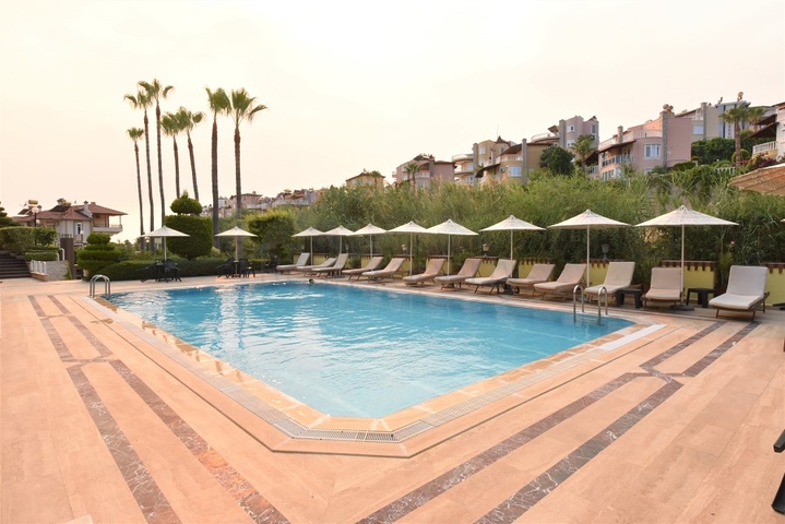 Меблированная вилла в шаговой доступности от моря