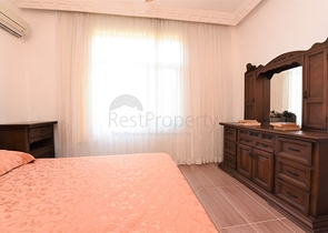 Меблированная вилла в шаговой доступности от моря