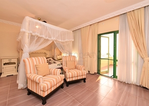 Меблированная вилла в шаговой доступности от моря