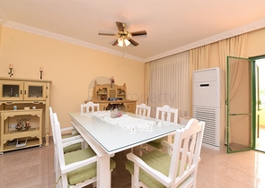 Меблированная вилла в шаговой доступности от моря