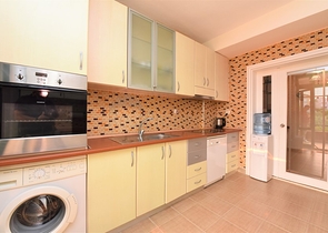 Меблированная вилла в шаговой доступности от моря