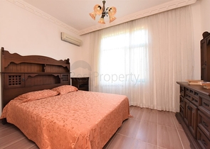 Меблированная вилла в шаговой доступности от моря