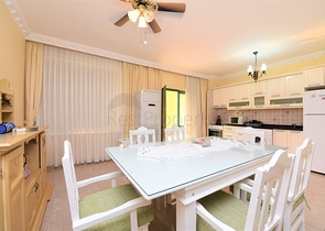 Меблированная вилла в шаговой доступности от моря