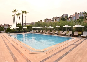 Меблированная вилла в шаговой доступности от моря