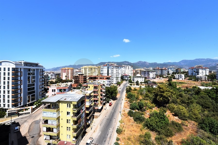 Пентхаус планировки 3+1 с видом на море