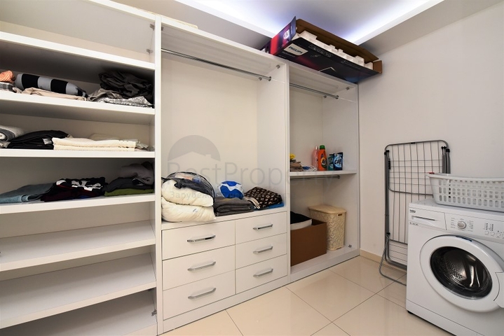 Пентхаус планировки 3+1 с видом на море